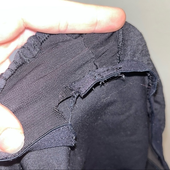 Lululemon size 8 black Aphrodite adjustable t strap tank top - Picture 6 of 7